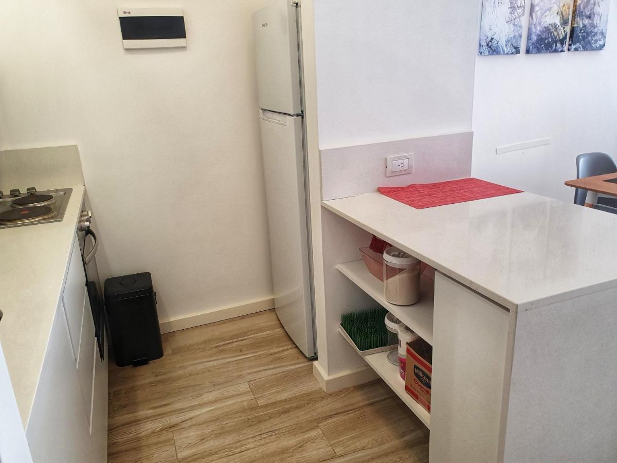 Exclusivo Estudio A Metros De La Rural Y La Embajada * Buenos Aires